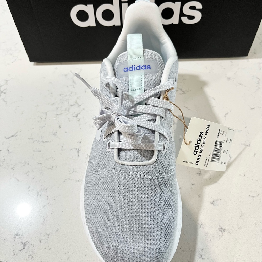 Adidas Sneakers